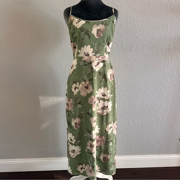 Abercrombie & Fitch Dresses & Skirts - Abercrombie & Fitch Olive Floral Maxi Dress | Size S | Spaghetti Straps